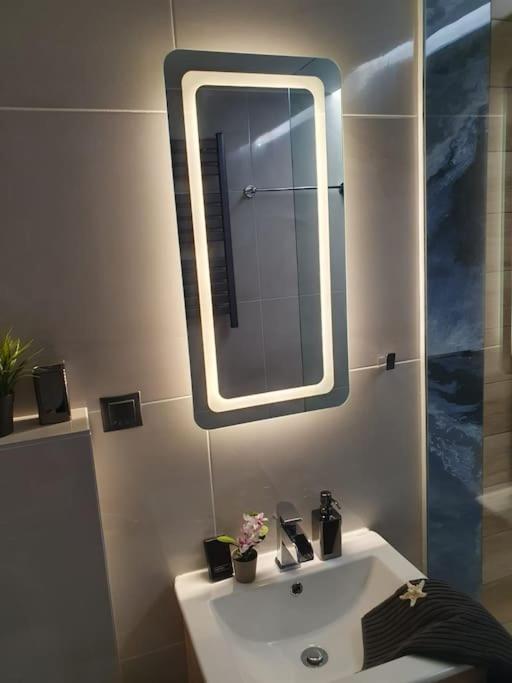 Pleasantstay City Appartement Thessaloniki Buitenkant foto